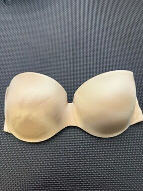 Maidenform Strapless Seamless Bandeau Bra in Nude